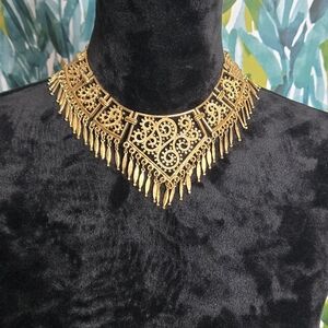 VTG RUNWAY '73 MONET PAISLEY DANGLE BIB Necklace